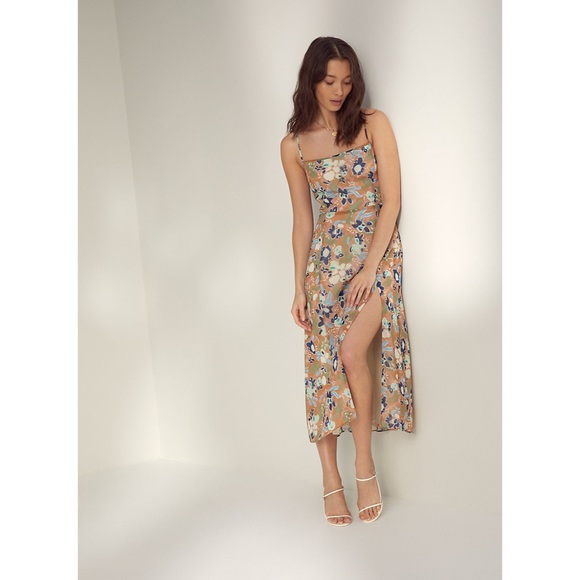 Aritzia Dresses & Skirts - ARITZIA WILFRED DESTINATION DRESS